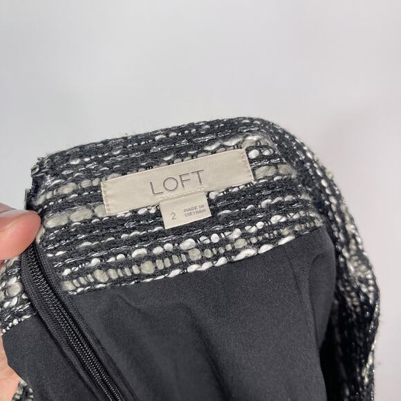 LOFT Size 2 Black White Gray Tweed Mini Skirt Patch Front Pocket Zip Back Career - Picture 6 of 7